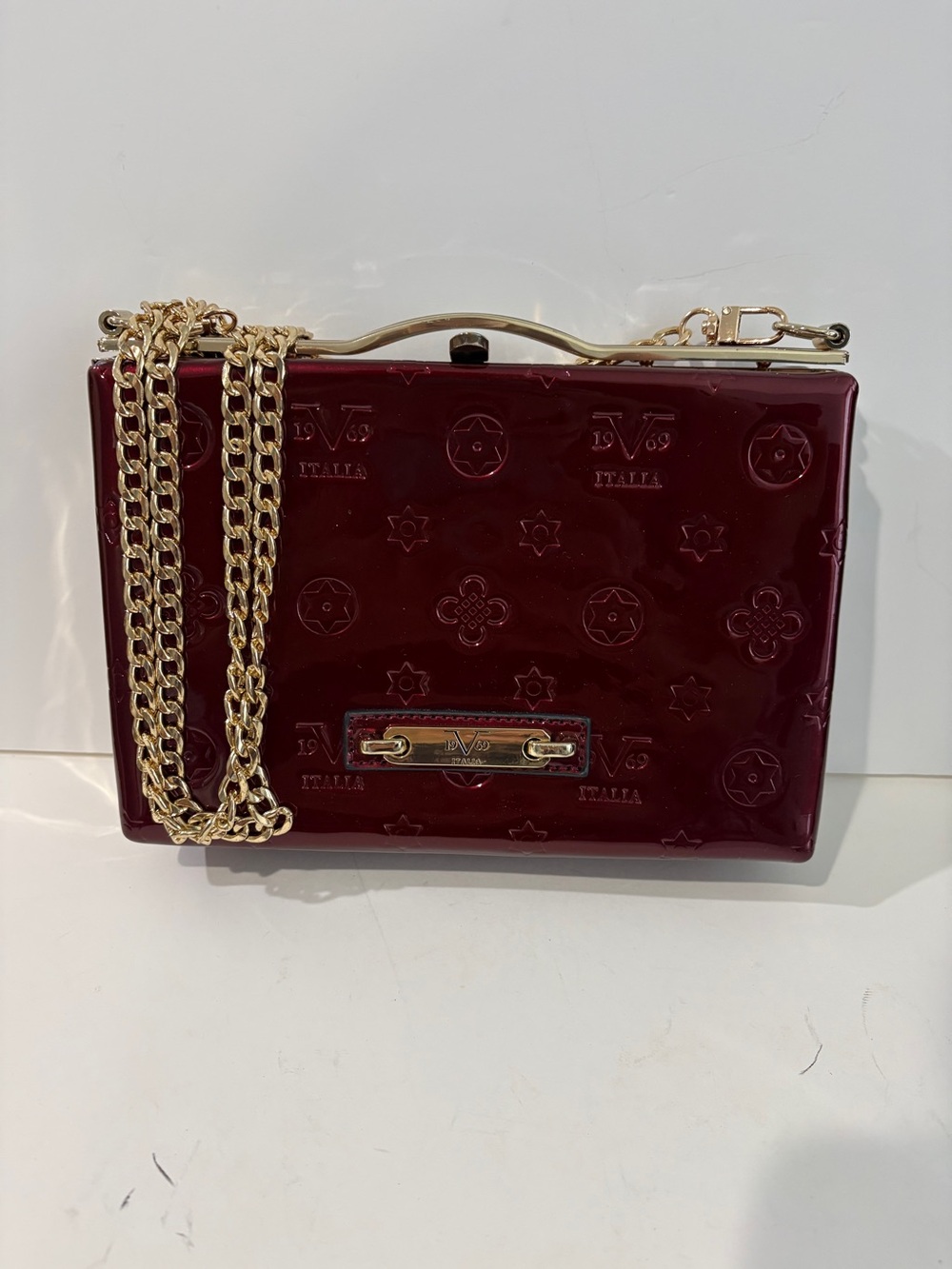 Versace v1969 Abbligiamento Sportivo Bag Scarlett Frame with added Gold Chain